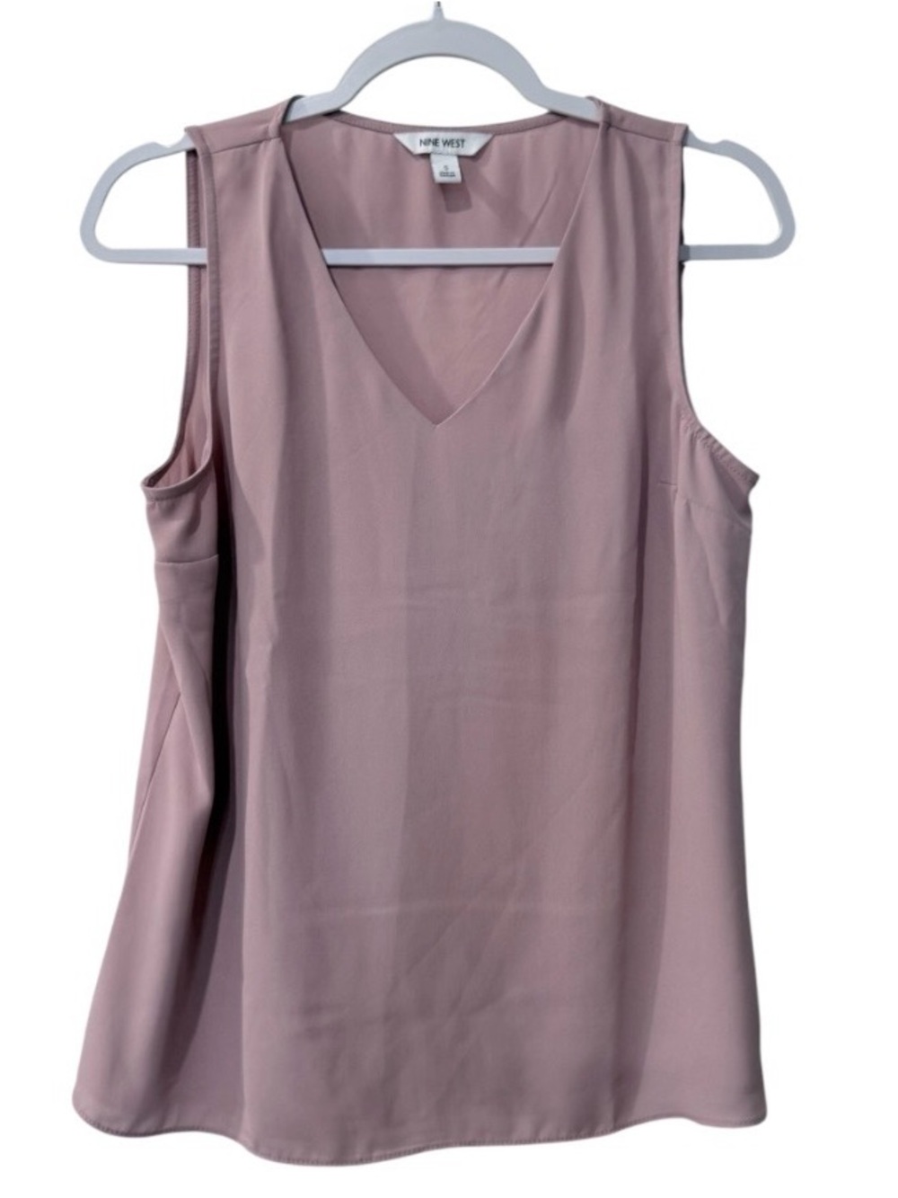 Nine West women’s Small v-neck sleeveless pink tank top